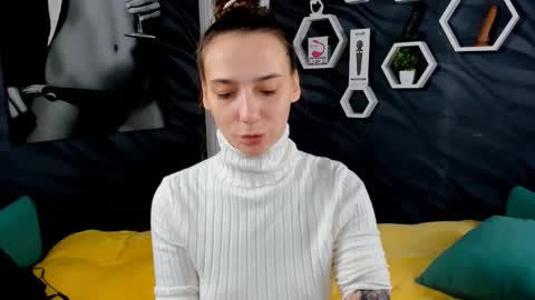 Snapshot of annabishop chatting on 02.11.25 annabishop online show from 02.11.25