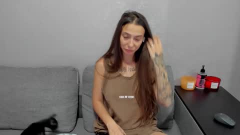 Snapshot of annabishop chatting on 09.19.25 annabishop online show from 09.19.25