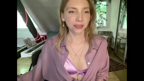 Anna Darko online show from 06.19.26