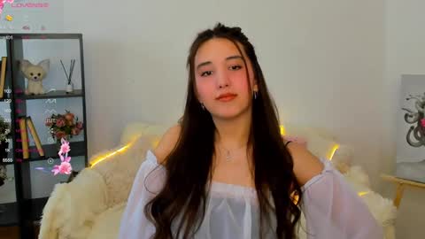 Snapshot of annaelfi chatting on 03.08.25 Anna online show from 03.08.25