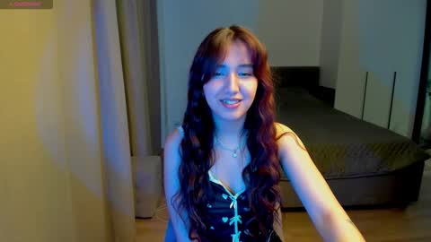 Snapshot of annaelfi chatting on 11.15.25 Anna online show from 11.15.25