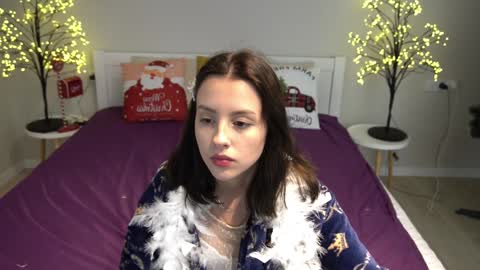 Snapshot of annaelys chatting on 01.05.25 Anna online show from 01.05.25