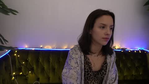 Snapshot of annaelys chatting on 01.14.25 Anna online show from 01.14.25