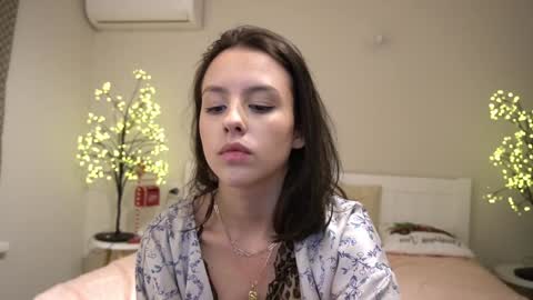 Snapshot of annaelys chatting on 01.24.25 Anna online show from 01.24.25