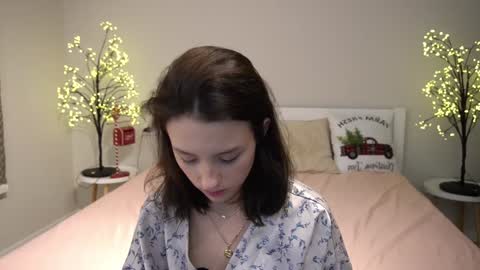 Snapshot of annaelys chatting on 01.24.25 Anna online show from 01.24.25