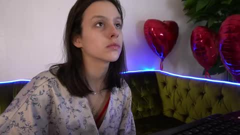 Snapshot of annaelys chatting on 02.12.25 Anna online show from 02.12.25