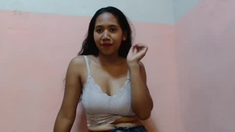 Snapshot of annahhotgirl chatting on 02.25.25 annahhotgirl online show from 02.25.25