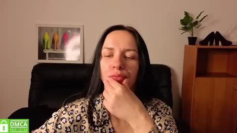 Snapshot of annakillian_kiss chatting on 06.26.26 Anna online show from 06.26.26