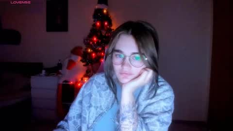 Snapshot of annaroading chatting on 12.30.24 AnnaRoading online show from 12.30.24