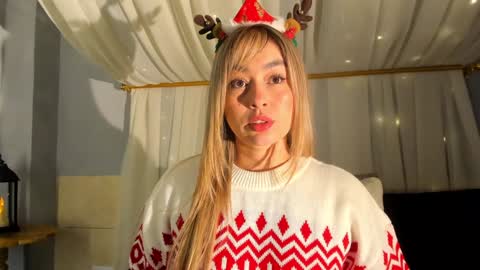 Anna Victoria online show from 12.18.24