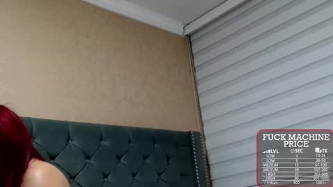 Snapshot of anne_julienne chatting on 11.15.25 online show from 11.15.25