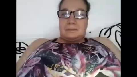 Verybigtits online show from 10.15.25