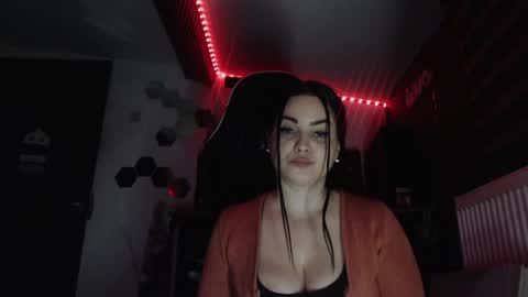 annebellee69 online show from 12.16.24