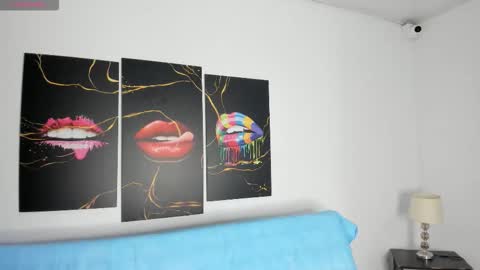 Snapshot of annelis_om chatting on 11.22.25 annelis_om online show from 11.22.25