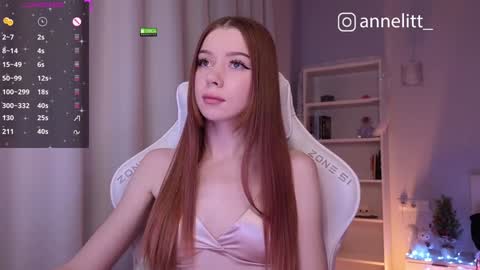 Snapshot of annelitt chatting on 12.24.24 annelitt online show from 12.24.24