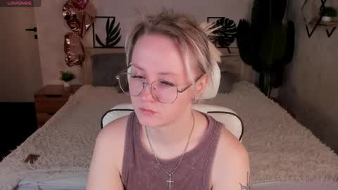 Joyce Howard online show from 03.30.26