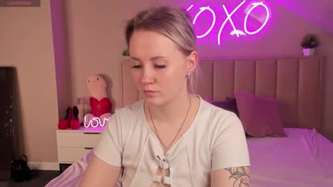 Joyce Howard online show from 04.08.26