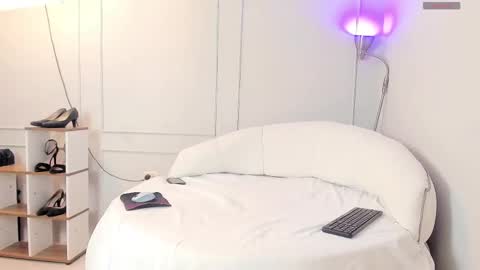 anni_lima online show from 10.01.25