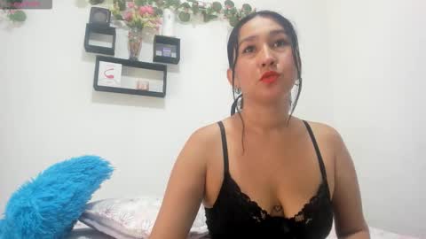   online show from 10.10.25
