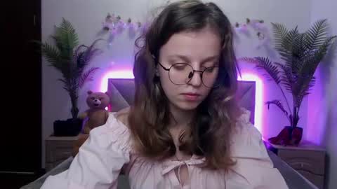 Snapshot of annibrownss chatting on 07.20.26 Anni online show from 07.20.26