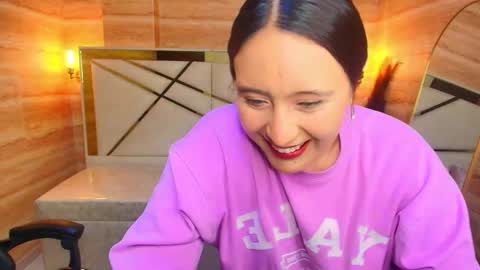 annie__r online show from 10.04.25