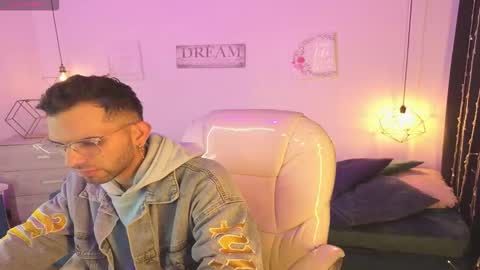 Annie And Ryan  online show from 02.04.26