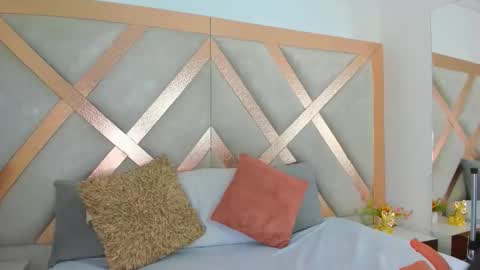 annie_coxx online show from 04.11.26