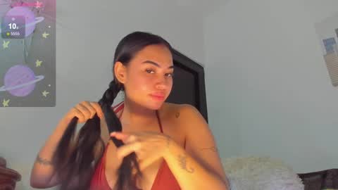 annie_santosx online show from 02.28.25