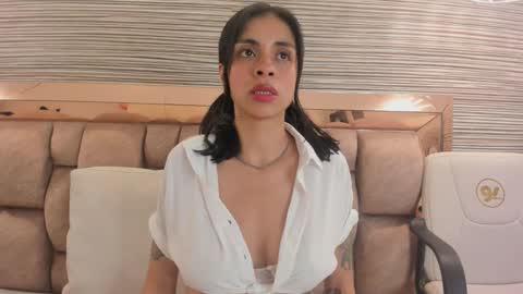 Snapshot of annie_shine_ chatting on 02.20.26 ANNIE online show from 02.20.26