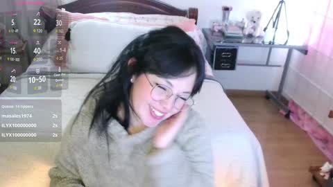 LAURA - A n n i e  S w a n online show from 12.10.24