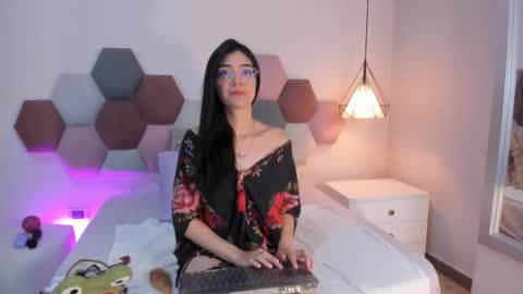 Annie Bluee online show from 03.23.26