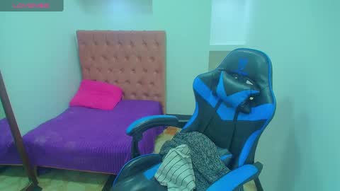 Anniee online show from 02.28.25