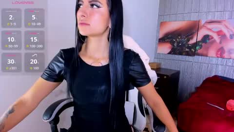 Anniee online show from 05.25.26