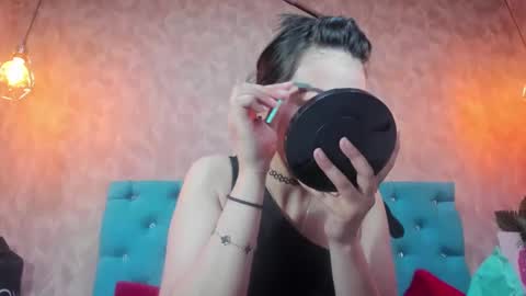 Annie online show from 10.23.25