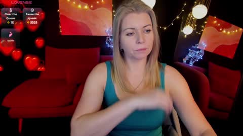 Annie online show from 12.28.24