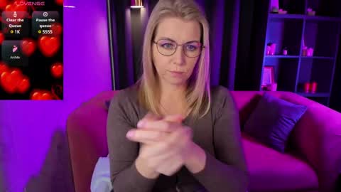 Annie online show from 03.03.25