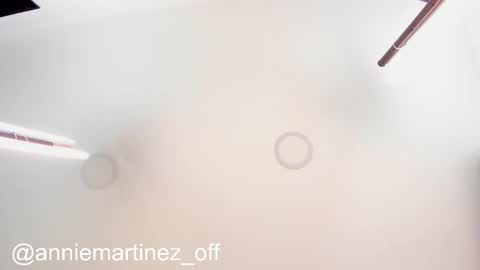 Snapshot of anniemartinezz chatting on 02.28.25 Annie online show from 02.28.25