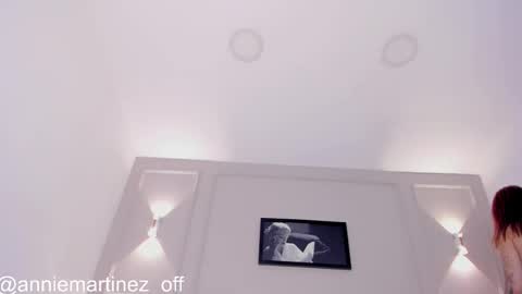 Snapshot of anniemartinezz chatting on 03.06.25 Annie online show from 03.06.25