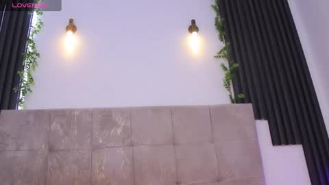 Snapshot of anniemartinezz chatting on 09.21.25 Annie online show from 09.21.25