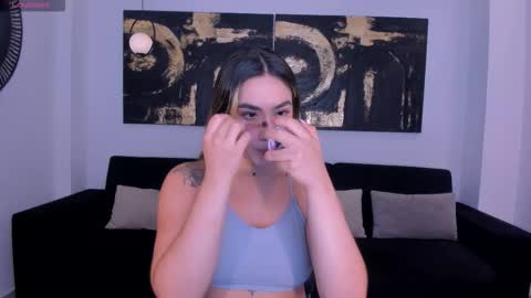 Snapshot of anniemonroe1 chatting on 11.11.25 Annie Monroe online show from 11.11.25