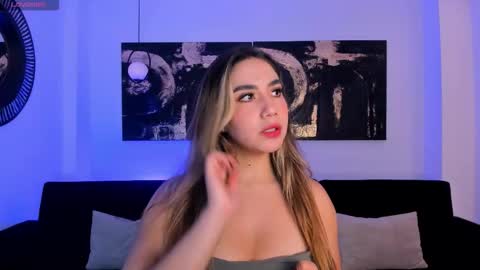 Snapshot of anniemonroe1 chatting on 12.15.25 Annie Monroe online show from 12.15.25