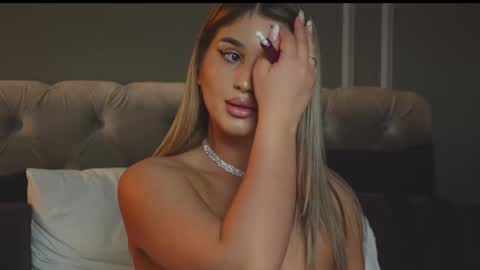 AnnieStyles online show from 02.23.25