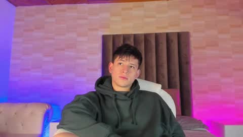 Snapshot of anniie_and_alex chatting on 01.07.25 Annie Alex online show from 01.07.25