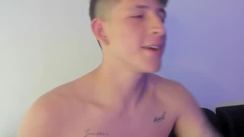 Snapshot of anniie_and_alex chatting on 02.04.25 Annie Alex online show from 02.04.25