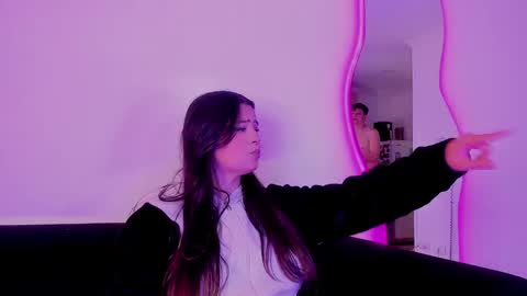 Snapshot of anniie_and_alex chatting on 03.04.25 Annie Alex online show from 03.04.25