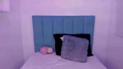 Annie Evans  online show from 10.01.25