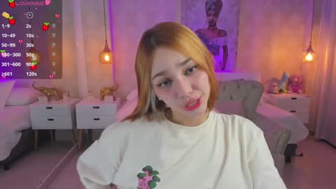 VIVIANNA online show from 12.20.24