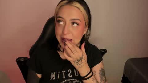 Annika online show from 11.28.25