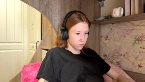 Kira online show from 04.06.26