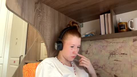 Kira online show from 04.16.26